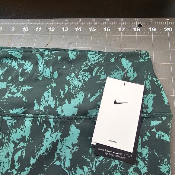 Nike Leggings Women Size XXL High Rise 7/8 Green Abstract Fitted Gym Workout - Picture 7 of 11